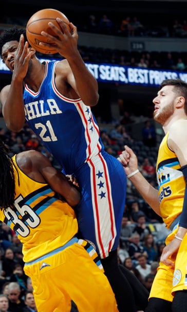 76ers survive late flurry to beat Nuggets 124-122 (Dec 30, 2016)